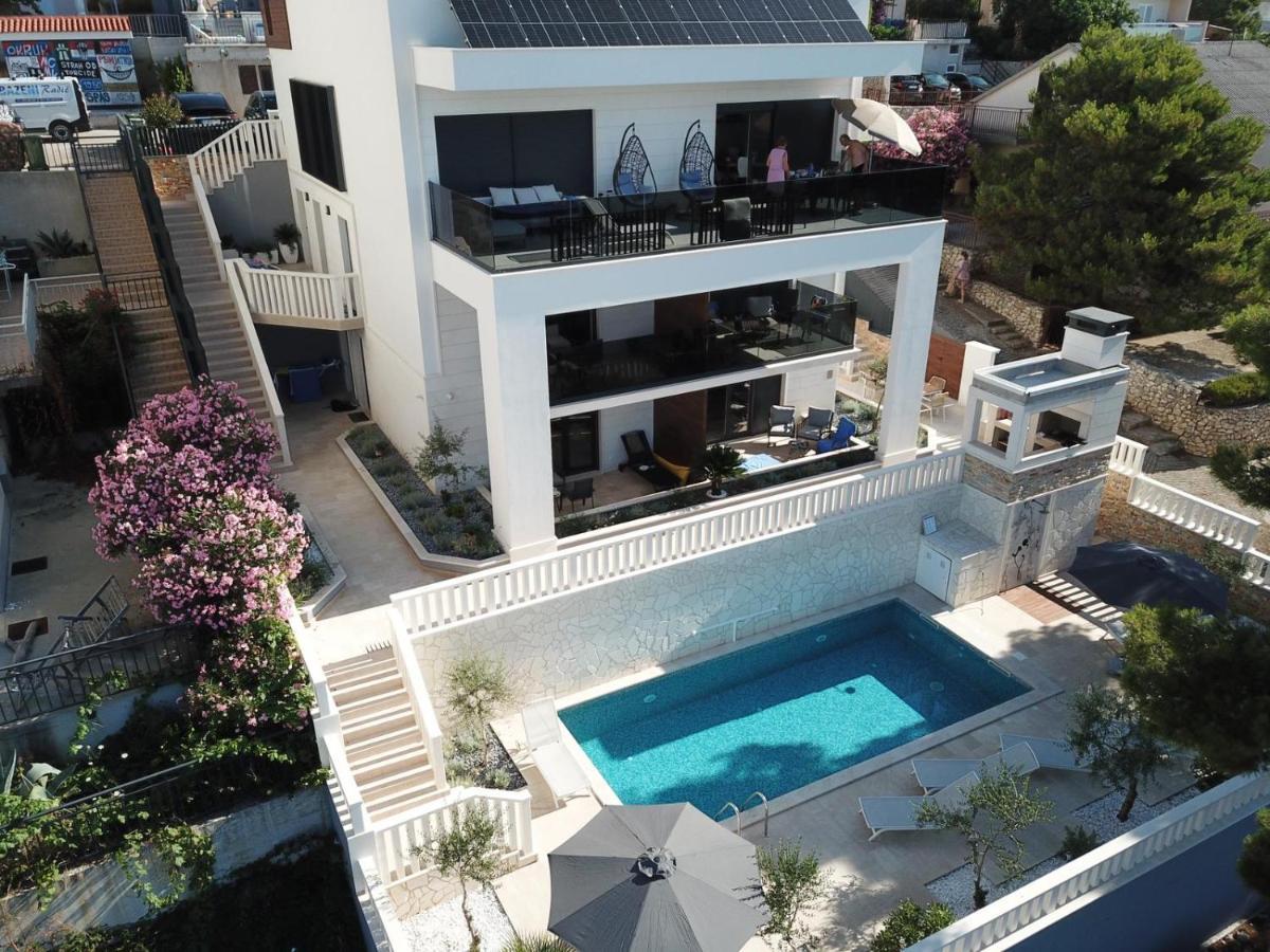 Luxury Beachfront Villa Carlisa Čiovo Екстериор снимка